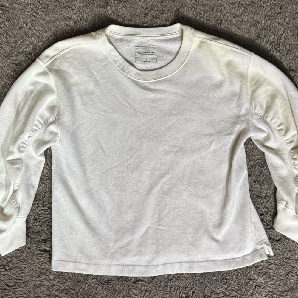 Abercrombie & Fitch White Long Sleeve Tee